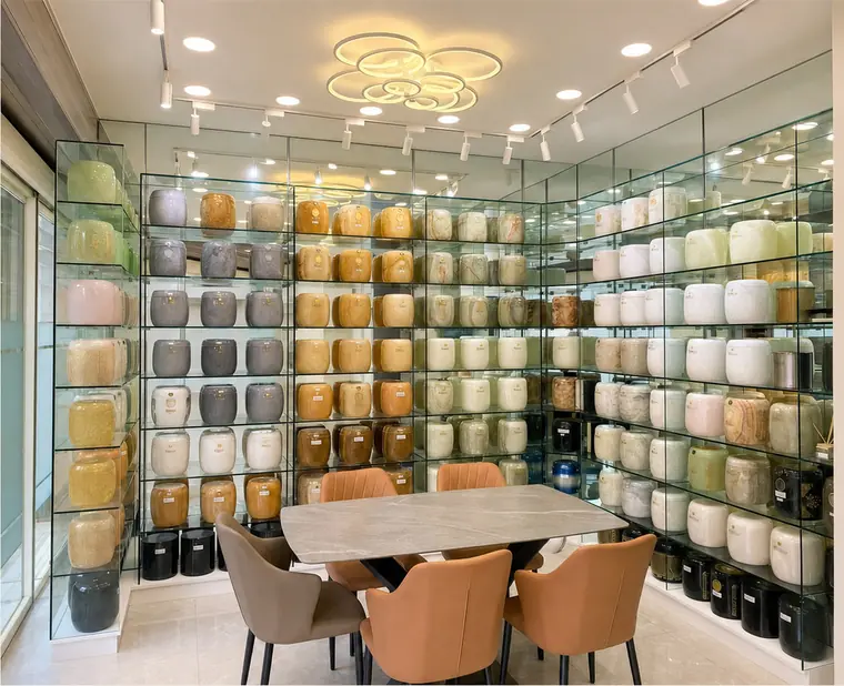 臺中北區玉石骨灰罐實品展示